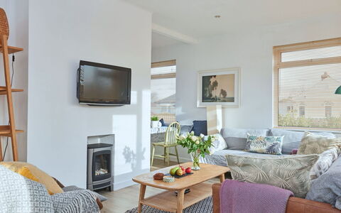 Templemore: Furniture, Interior Design, Couch, Flooring, Wall, Living Room, Wood, Room, Floor, Ceiling