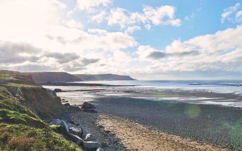 Templemore: Sky, Blue, Water, Body Of Water, Coast, Horizon, Beach, Coastal And Oceanic Landforms, Rock, Sea