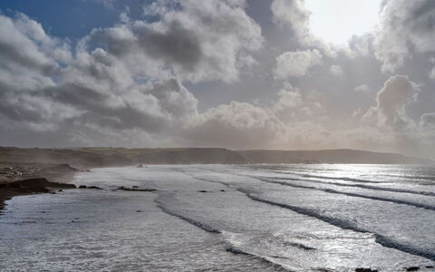 Gwelmor: Sky, Blue, Water, Cloud, Horizon, Sea, Coast, Coastal And Oceanic Landforms, Rock