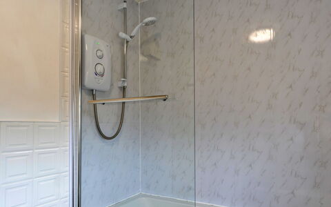 Squire, Quinceborough Farm: Plumbing Fixture, Shower Head, Shower, Bathroom, Plumbing, Shower Bar, Tile, Shower Door, Shower Panel, Glass