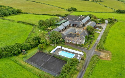 Barn, Quinceborough Farm: Estate, Swimming Pool, Bird'S-Eye View, Resort, Lawn, Villa, Landscaping, Aerial Photography, Yard, Hotel