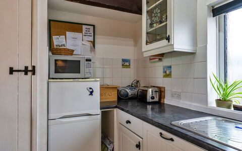 Barn, Quinceborough Farm: Wood, Kitchen, Major Appliance, Countertop, Cabinetry, Kitchen Appliance, Kitchen Sink, Stove, Kitchen Stove, Wood Stain