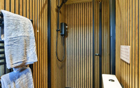 Manderley: Wood, Plumbing Fixture, Bathroom, Flooring, Interior Design, Floor, Plumbing, Tap, Sink, Toilet