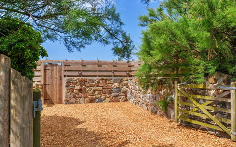 Manderley: Landscape, Fence, Garden, Shade, Home Fencing, Landscaping, Backyard, Yard