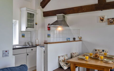 Mucklow, Quinceborough Farm: Furniture, Kitchen, Flooring, Interior Design, Countertop, Wall, Cabinetry, Wood, Floor, Ceiling