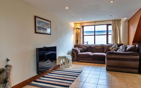 Goose, Quinceborough Farm: Furniture, Interior Design, Couch, Flooring, Floor, Wood, Room, Ceiling, Living Room, Apartment