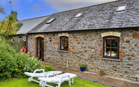 Goose, Quinceborough Farm: Cottage, Roof, Door, Farmhouse, Stone Wall, Garden, Landscaping, Yard, Brick, Driveway