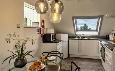 Sea 2: Interior Design, Furniture, Ceiling, Light Fixture, Wood, Flooring, Lighting, Kitchen, Countertop, Home