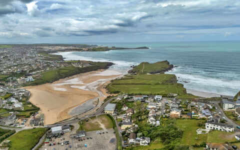 Sea 2: Water Resources, Water, Body Of Water, Coast, Coastal And Oceanic Landforms, Sea, Shore, Beach, Bank, Ocean