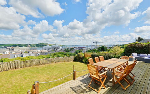 Lansdowne: Sky, Shrub, Landscape, Cloud, Land Lot, Garden, Landscaping, Eco Hotel, Cumulus