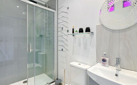 Lansdowne: Bathroom, Interior Design, Plumbing Fixture, Flooring, Floor, Toilet, Bathroom Cabinet, Plumbing, Tap, Shower