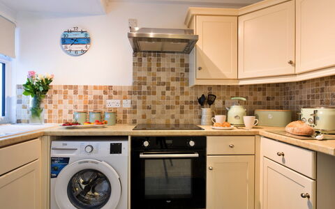 St. Ives 636: Kitchen Appliance, Kitchen, Countertop, Major Appliance, Cabinetry, Interior Design, Home Appliance, Flooring, Washing Machine, Small Appliance