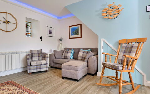 Agan Chi: Furniture, Interior Design, Flooring, Floor, Wall, Couch, Wood, Room, Living Room, Ceiling