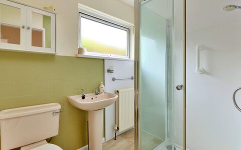 Looe Valley View: Bathroom, Plumbing Fixture, Wall, Flooring, Floor, Toilet, Interior Design, Toilet Seat, Bathroom Sink, Plumbing