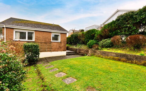 Looe Valley View: Grass, House, Residential Area, Shrub, Architecture, Roof, Home, Garden, Cottage, Groundcover
