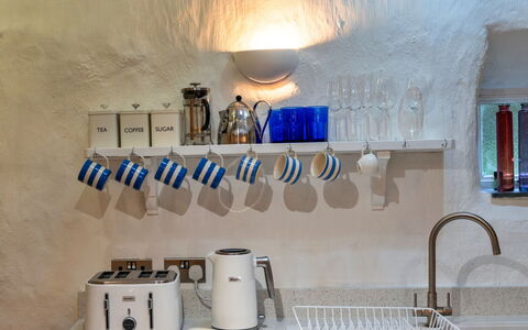 Spray Barn: Kitchen, Interior Design, Kitchen Appliance, Shelving, Shelf, Bottle, Small Appliance, Countertop, Tap