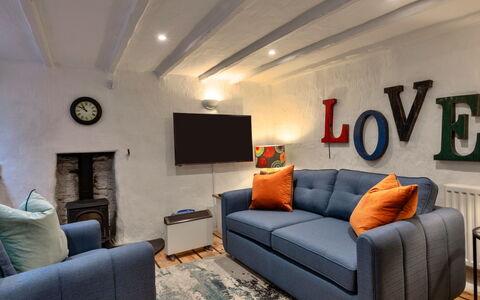 Spray Barn: Furniture, Couch, Interior Design, Wall, Flooring, Wood, Floor, Living Room, Room, Ceiling