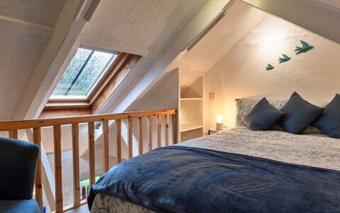 Spray Barn: Interior Design, Furniture, Bedroom, Wood, Bed, Ceiling, Flooring, Floor, Room, Bedding