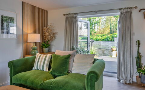 Thyme Bank: Furniture, Interior Design, Wall, Couch, Wood, Living Room, Flooring, Home, Textile, Room