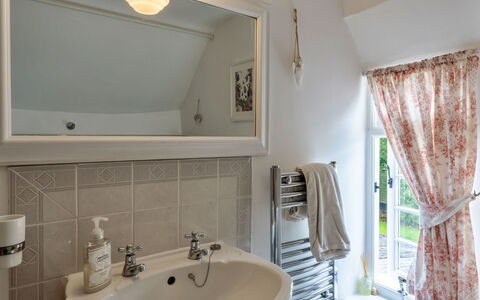Okehampton 619: Interior Design, Wall, Plumbing Fixture, Flooring, Ceiling, Floor, Tap, Lighting, Bathroom, Sink