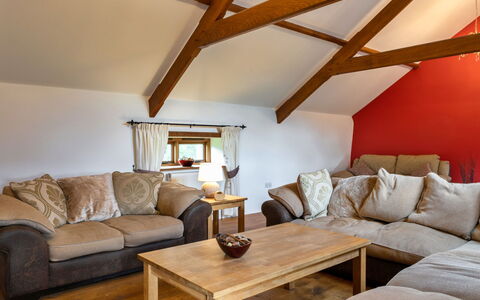 Oak Leaf Cottage: Furniture, Interior Design, Flooring, Wood, Floor, Couch, Ceiling, Wood Flooring, Room, Living Room