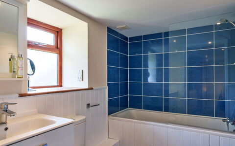 Little Norley: Bathroom, Wall, Plumbing Fixture, Flooring, Interior Design, Bathtub, Floor, Tap, Plumbing, Tile