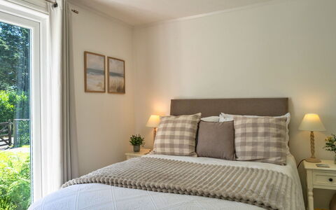 Brockwood: Bed, Furniture, Bedding, Interior Design, Bedroom, Bed Sheet, Linens, Wood, Room, Ceiling