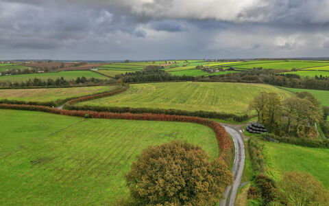 Tarquol Cottage, Stowford: Green, Grass, Natural Landscape, Grassland, Field, Plain, Cloud, Landscape, Ecoregion, Agriculture