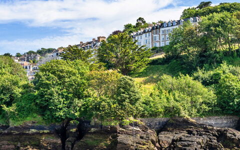 Sea Views Apartment in Ilfracombe: Coast, Bank, Coastal And Oceanic Landforms, Shore, Lake, Sea, Bay, Loch, Tropics