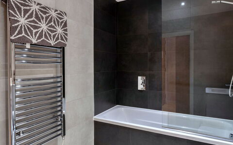 Plymouth Residence 53: Bathroom, Wall, Plumbing Fixture, Flooring, Interior Design, Bathtub, Floor, Tile, Plumbing, Home