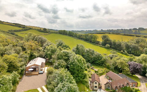 Coulscott Pipistrelle Barn: Tree, Natural Landscape, Landscape, Rural Area, Bird'S-Eye View, Land Lot, Cottage, Home, Aerial Photography, Plain