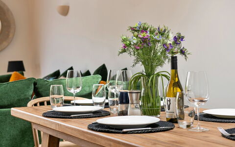 Coulscott Pipistrelle Barn: Furniture, Tableware, Table, Drinkware, Interior Design, Kitchen & Dining Room Table, Dining Room, Serveware, Chair, Dishware