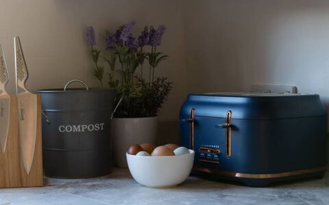 Coulscott Peacock Cottage: Kitchen Appliance, Serveware, Small Appliance, Home Appliance, Kitchen, Wood Stain