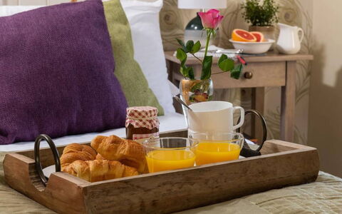 Coulscott Peacock Cottage: Food, Tableware, Serveware, Ingredient, Furniture, Finger Food, Dessert, Drinkware, Breakfast