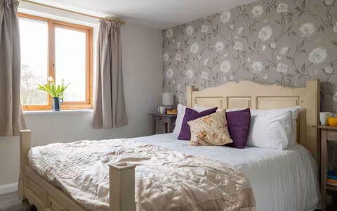 Coulscott Aylesbury Cottage: Furniture, Bed, Interior Design, Bedroom, Bedding, Bed Sheet, Wall, Flooring, Wood, Linens