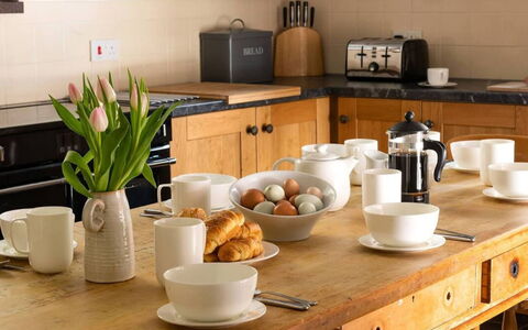 Coulscott Georgian House: Tableware, Furniture, Kitchen, Serveware, Kitchen Appliance, Countertop, Cabinetry, Dishware, Porcelain