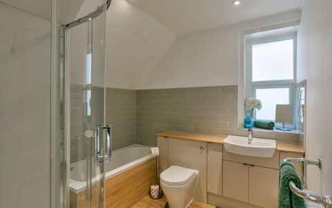 Wallingbrook Lodge: Bathroom, Flooring, Plumbing Fixture, Interior Design, Floor, Wall, Sink, Wood, Bathroom Sink, Tap