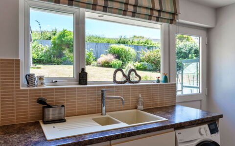 Paw'S Rest: Kitchen, Countertop, Interior Design, Plumbing Fixture, Kitchen Appliance, Flooring, Home, Tap, Cabinetry, Lighting