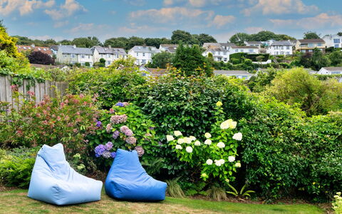 Paw'S Rest: Green, Shrub, Garden, Groundcover, Landscaping, Lawn, Yard, Backyard, Botanical Garden