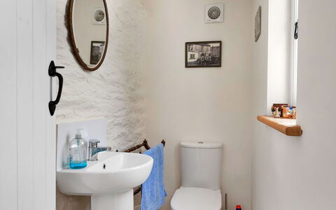 Filspholly: Bathroom, Toilet Seat, Plumbing Fixture, Wall, Toilet, Bathroom Sink, Sink, Interior Design, Tap, Plumbing