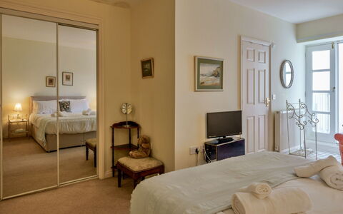 Westward Ho 604: Furniture, Bed, Interior Design, Bedroom, Floor, Wall, Flooring, Bed Sheet, Bedding, Room