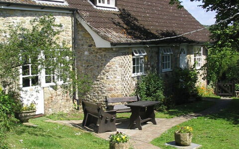 Lea Hill, Nuthatch: House, Cottage, Roof, Shrub, Home, Groundcover, Garden, Farmhouse, Backyard, Sash Window