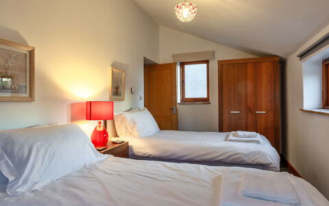 Ivy Cottage, Great Houndbeare Farm: Wall, Wood, Bed, Bedroom, Floor, Ceiling, Interior Design, Furniture, Flooring, Bed Sheet
