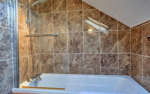 Cob Barn, Great Houndbeare Farm: Wall, Bathtub, Plumbing Fixture, Flooring, Wood, Floor, Bathroom, Interior Design, Plumbing, Composite Material
