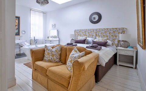 Isle of Wight 601: Furniture, Interior Design, Floor, Wall, Flooring, Room, Wood, Bed, Bedroom, Lighting