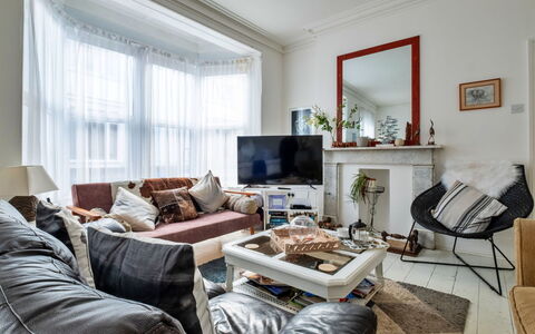 Isle of Wight 601: Furniture, Interior Design, Flooring, Couch, Wood, Floor, Living Room, Room, Ceiling, Lighting