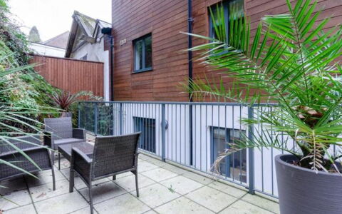 Fowey 602: Apartment, Flowerpot, Wood Stain, Houseplant, Hardwood, Courtyard, Balcony, Yard, Outdoor Furniture, Deck