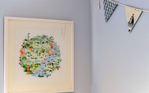 Fowey 602: Room, Picture Frame, Paint, Wall Sticker