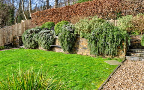 Smugglers Loft at Mixtow Creek: Garden, Shrub, Plant Community, Groundcover, Hedge, Landscaping, Backyard, Walkway, Yard