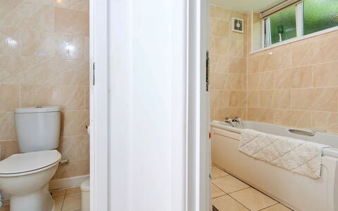 Arfron: Plumbing Fixture, Flooring, Bathroom, Floor, Interior Design, Plumbing, Door, Sink, Bathtub, Tap